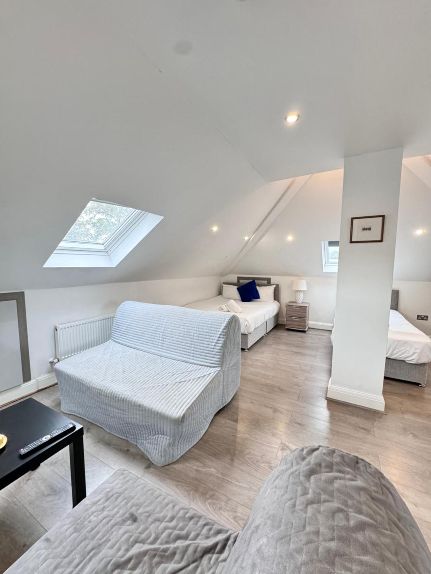 Hatton Apartments Heathrow Airport- Free Parking-Free Underground To And From Heathrow Airport Hatton Cross See Picture-See London Fast Hatton Cross To Central London 30Min Exteriér fotografie