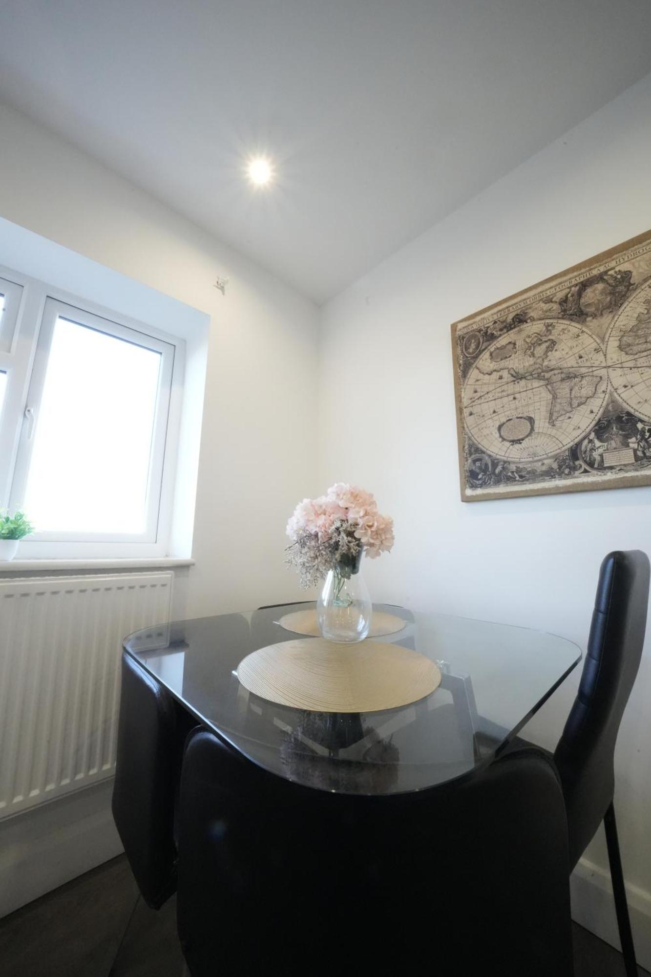Hatton Apartments Heathrow Airport- Free Parking-Free Underground To And From Heathrow Airport Hatton Cross See Picture-See London Fast Hatton Cross To Central London 30Min Exteriér fotografie