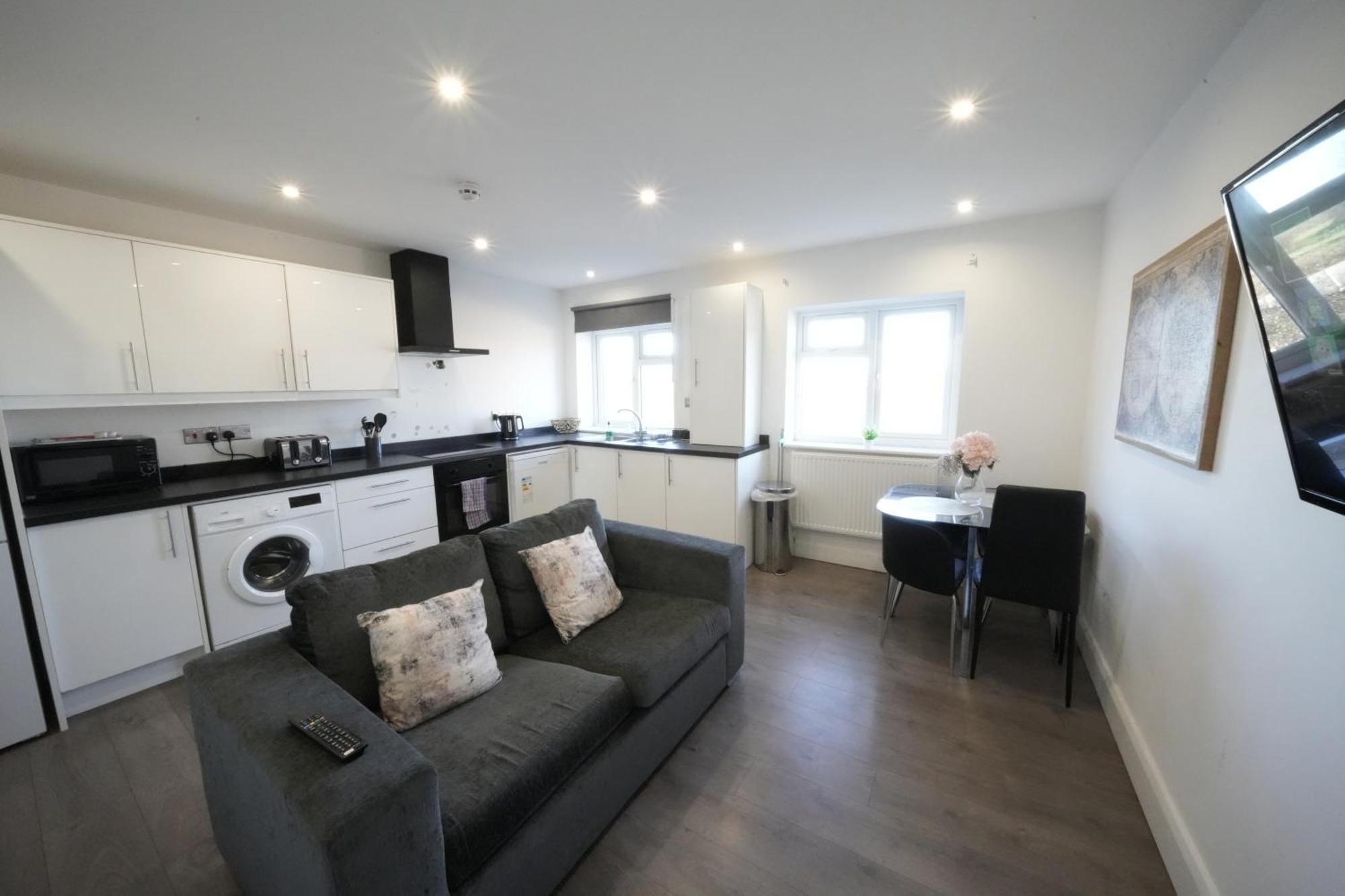 Hatton Apartments Heathrow Airport- Free Parking-Free Underground To And From Heathrow Airport Hatton Cross See Picture-See London Fast Hatton Cross To Central London 30Min Exteriér fotografie