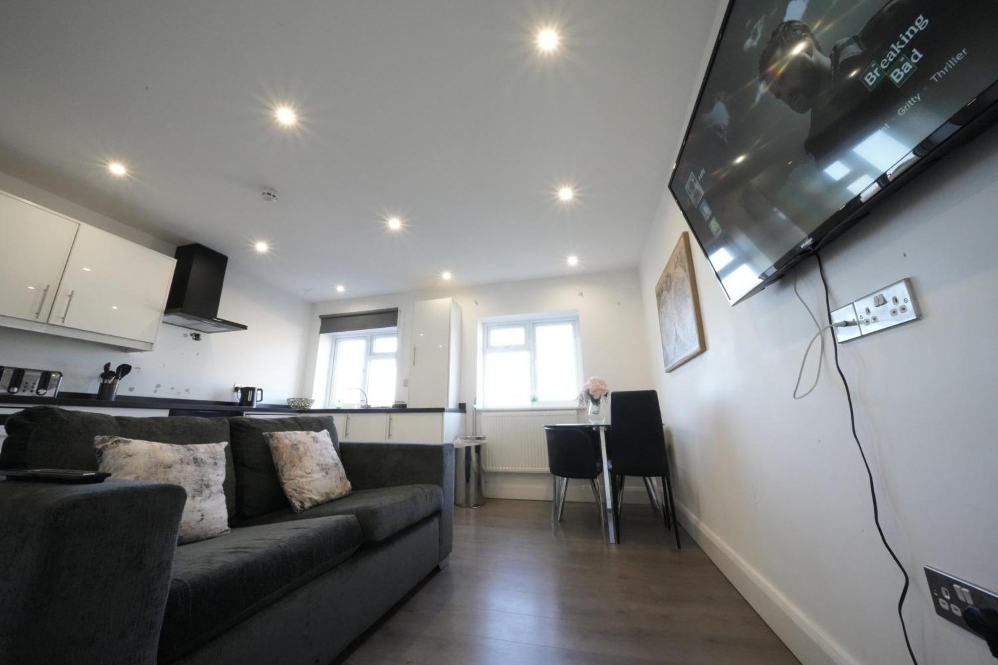 Hatton Apartments Heathrow Airport- Free Parking-Free Underground To And From Heathrow Airport Hatton Cross See Picture-See London Fast Hatton Cross To Central London 30Min Exteriér fotografie