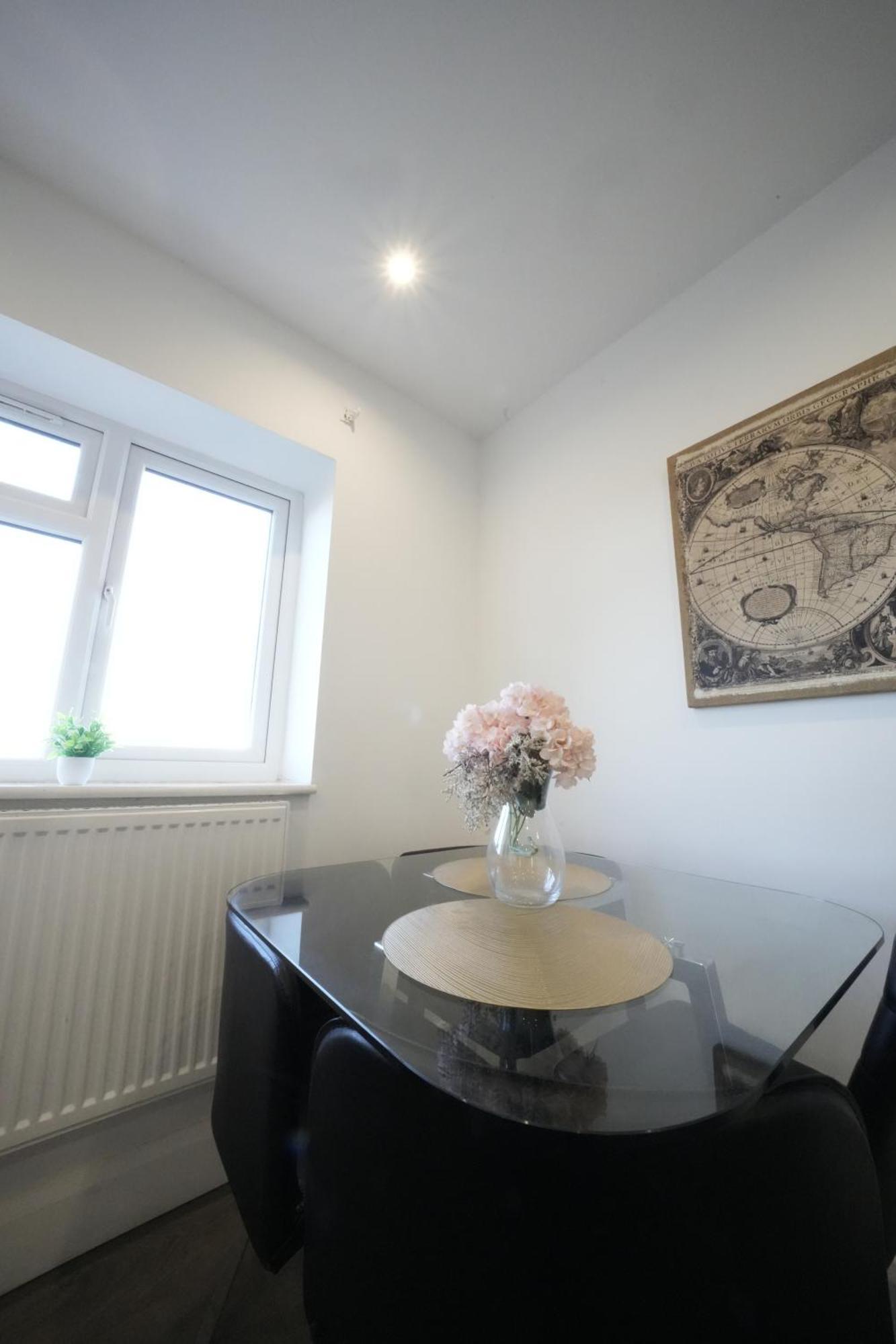 Hatton Apartments Heathrow Airport- Free Parking-Free Underground To And From Heathrow Airport Hatton Cross See Picture-See London Fast Hatton Cross To Central London 30Min Exteriér fotografie