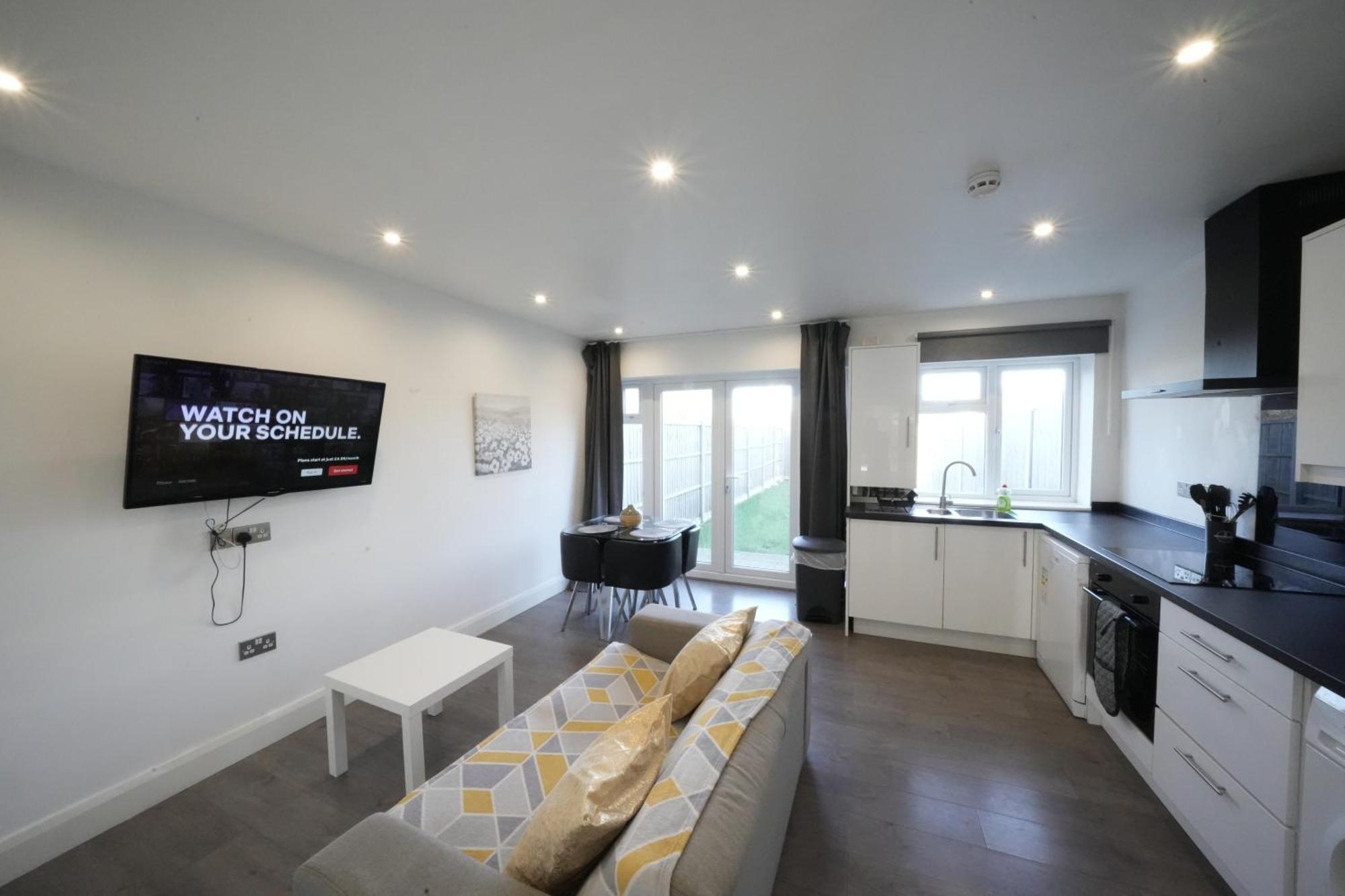 Hatton Apartments Heathrow Airport- Free Parking-Free Underground To And From Heathrow Airport Hatton Cross See Picture-See London Fast Hatton Cross To Central London 30Min Exteriér fotografie