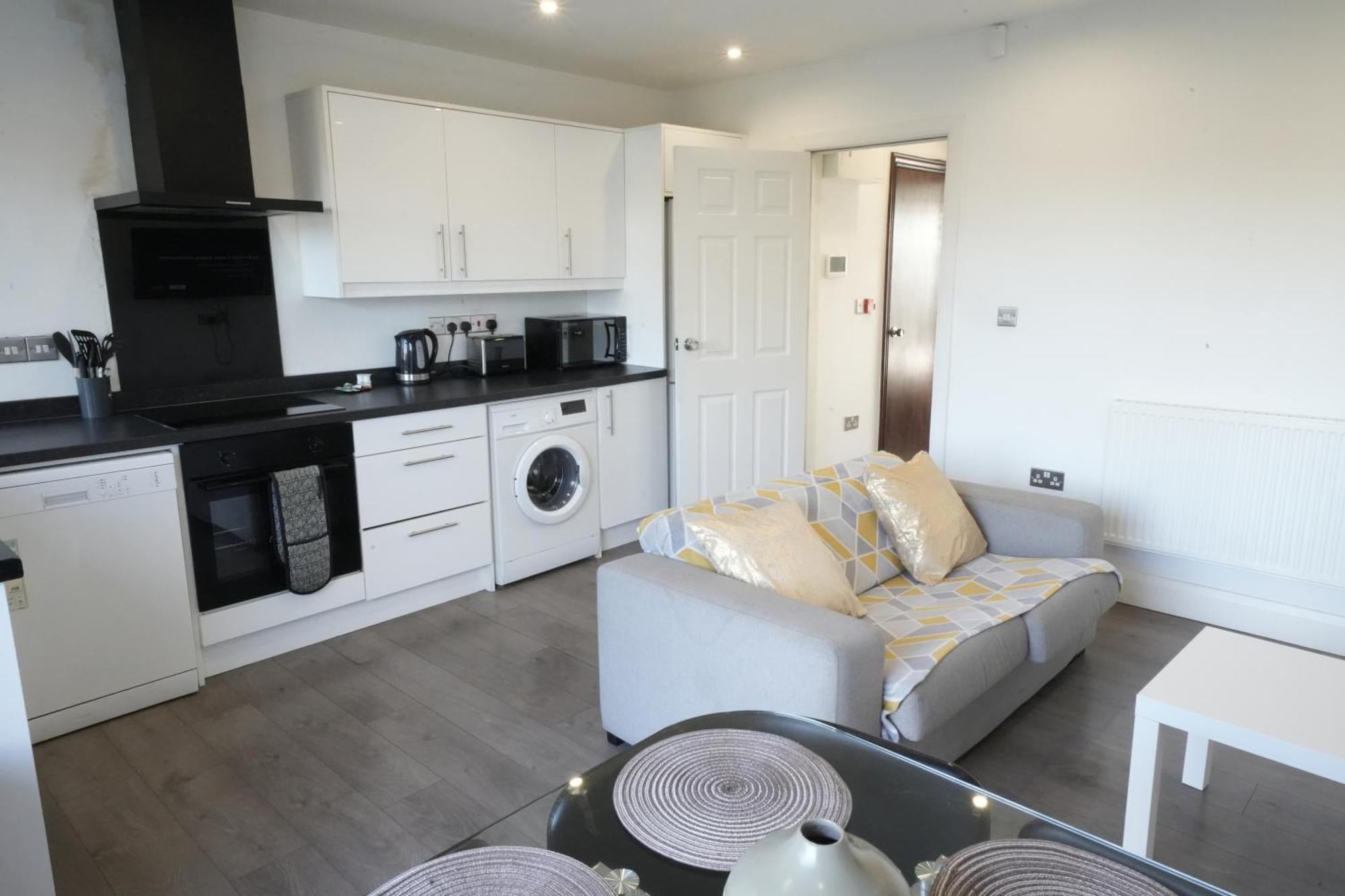 Hatton Apartments Heathrow Airport- Free Parking-Free Underground To And From Heathrow Airport Hatton Cross See Picture-See London Fast Hatton Cross To Central London 30Min Exteriér fotografie