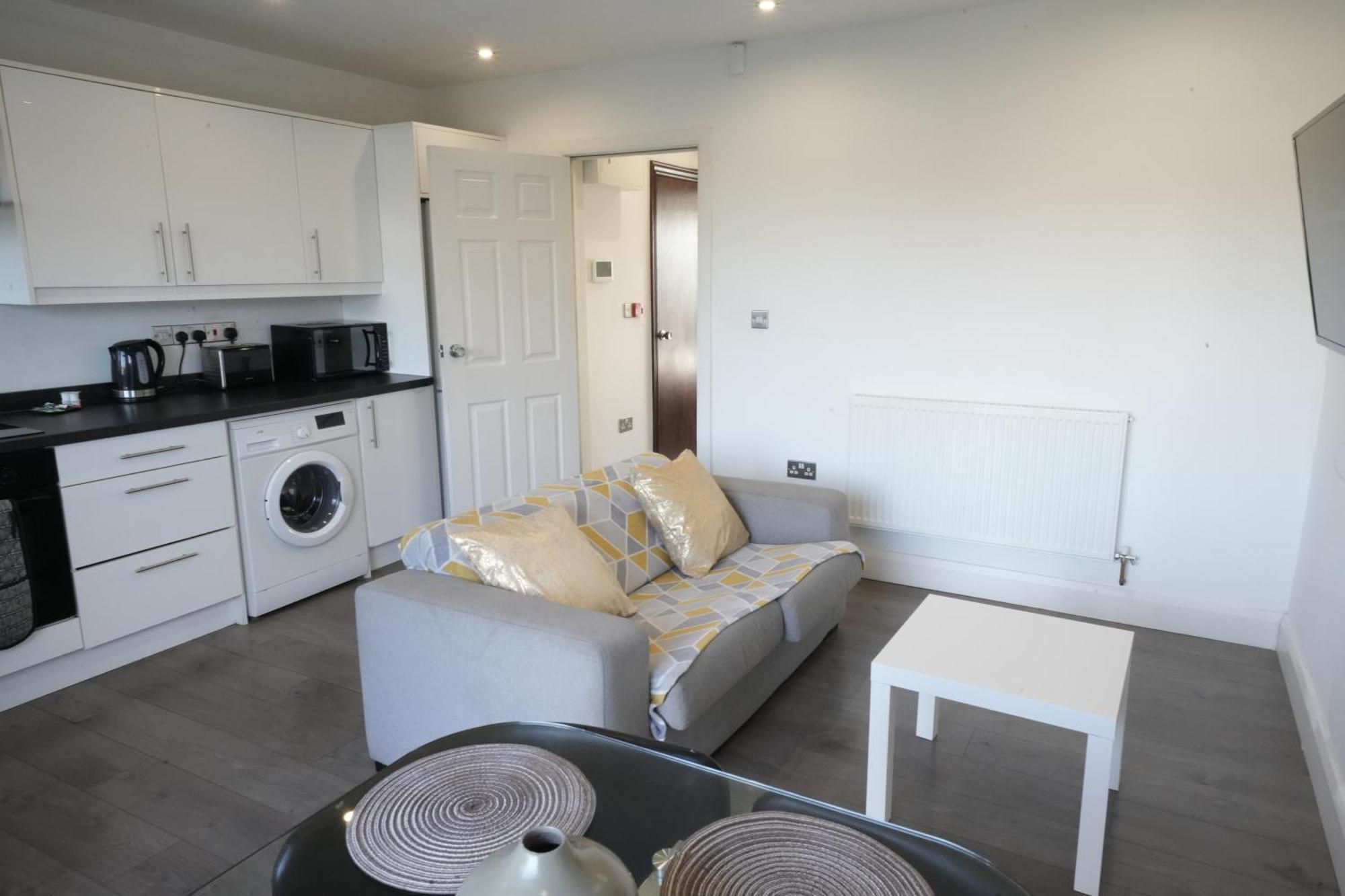 Hatton Apartments Heathrow Airport- Free Parking-Free Underground To And From Heathrow Airport Hatton Cross See Picture-See London Fast Hatton Cross To Central London 30Min Exteriér fotografie