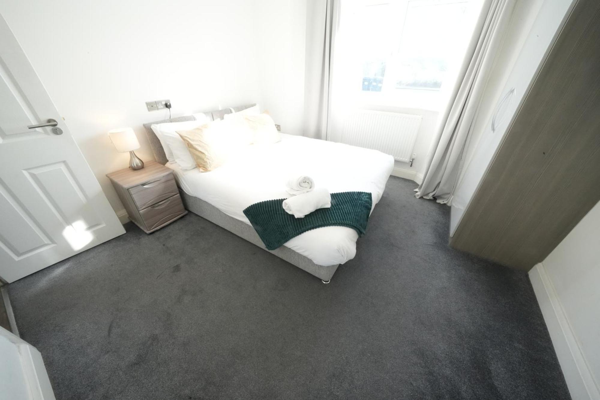 Hatton Apartments Heathrow Airport- Free Parking-Free Underground To And From Heathrow Airport Hatton Cross See Picture-See London Fast Hatton Cross To Central London 30Min Exteriér fotografie