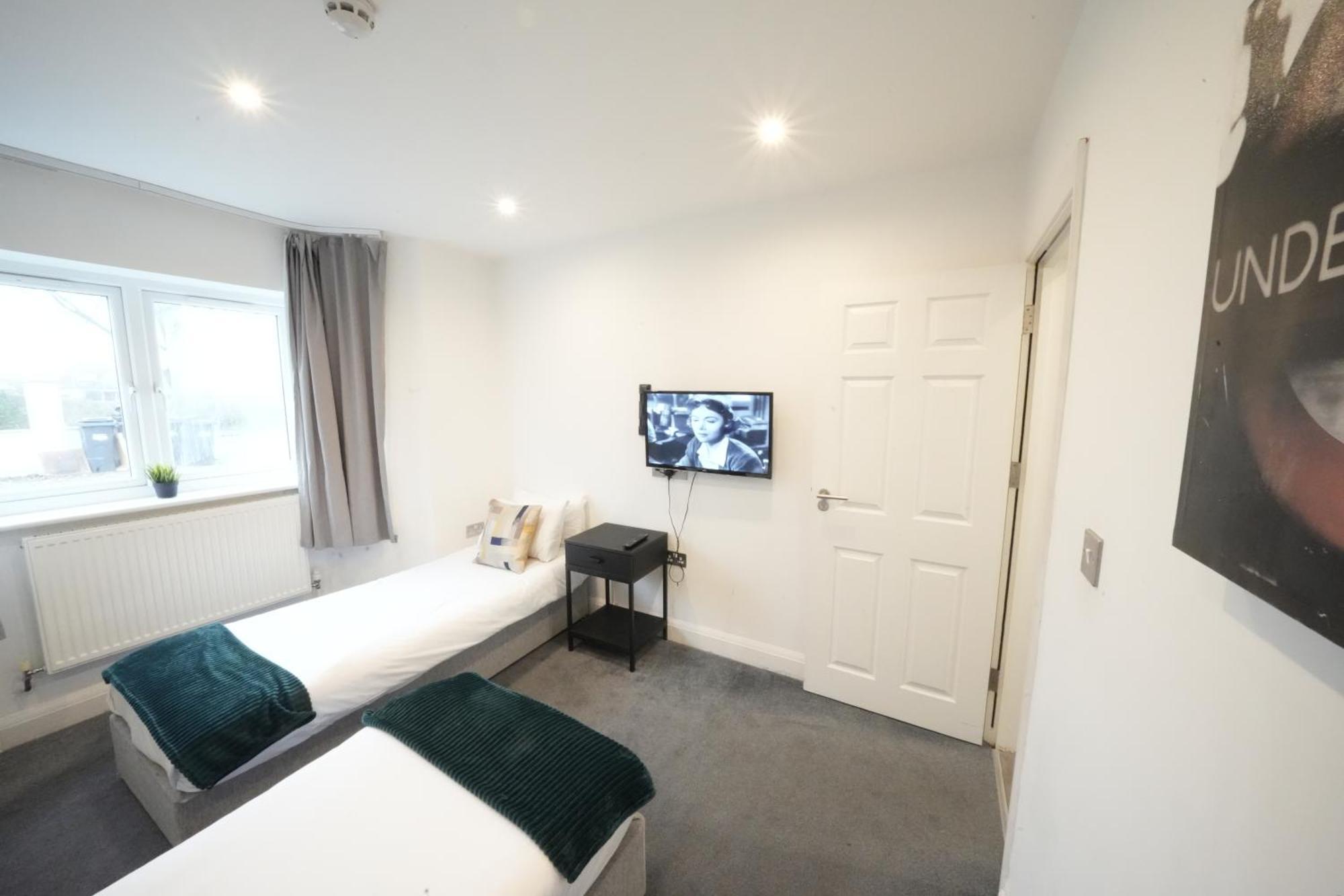 Hatton Apartments Heathrow Airport- Free Parking-Free Underground To And From Heathrow Airport Hatton Cross See Picture-See London Fast Hatton Cross To Central London 30Min Exteriér fotografie